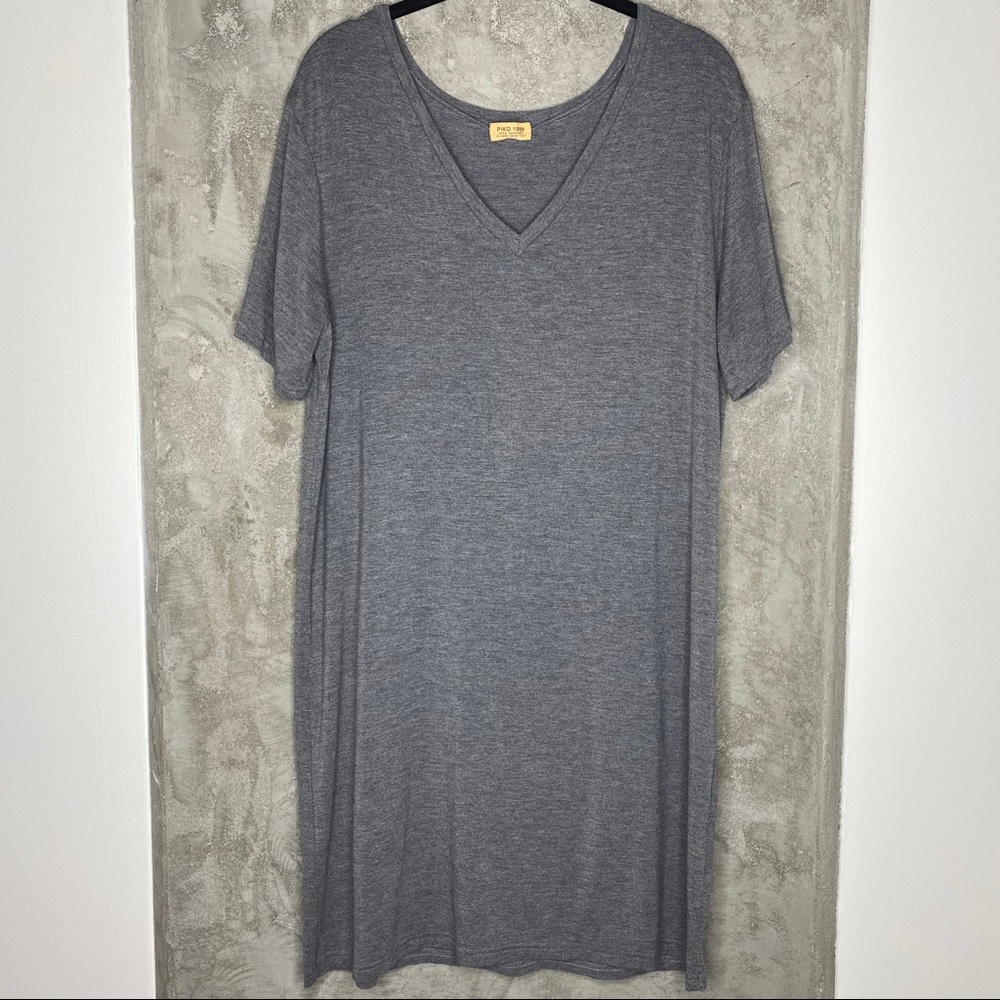 Piko 1988 | Dark Grey V-Neck T-Shirt Dress